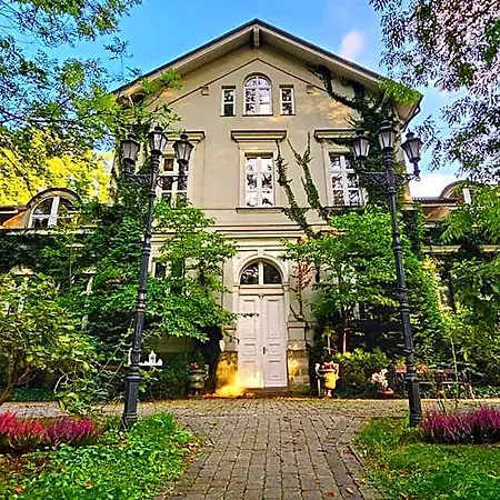 Kasztanowy Dwor Hotel Cieszyn (Silesia)