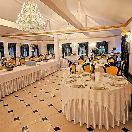Kasztanowy Dwor Hotel