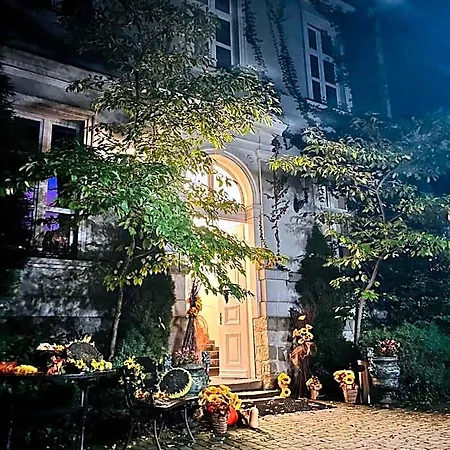 Hotel Kasztanowy Dwor *