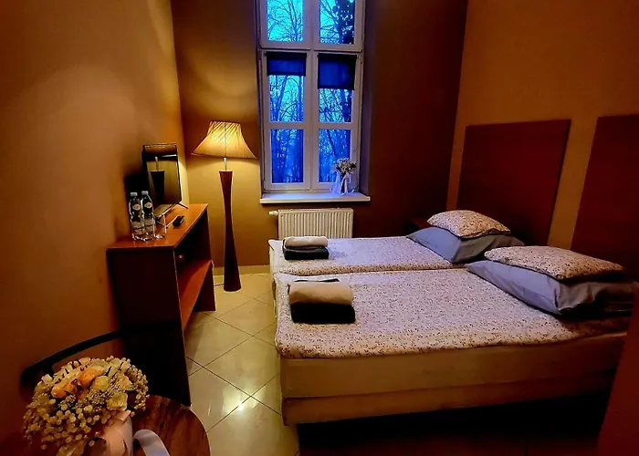 Hotel Kasztanowy Dwor *