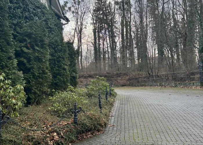 Kasztanowy Dwor Hotel